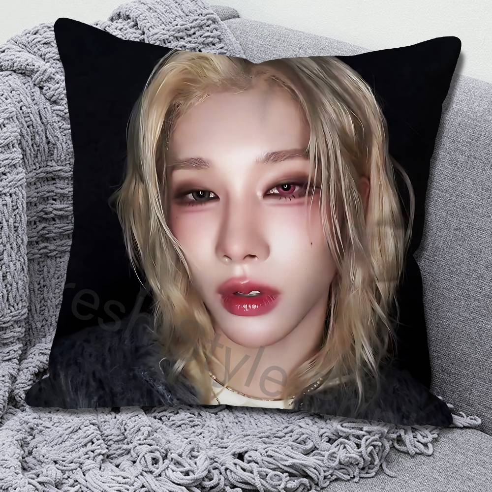 X-XLov Group R-Rui Anime Celeb - đánh giá và giá R/Anime Merchandise